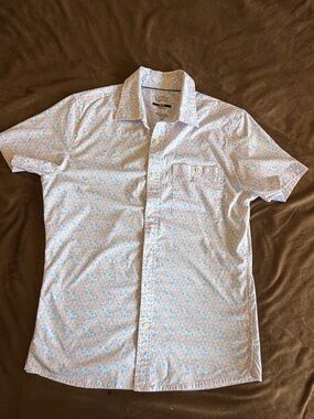 croft & barrow White Short-Sleeve Button-Down with Light Blue Floral Print